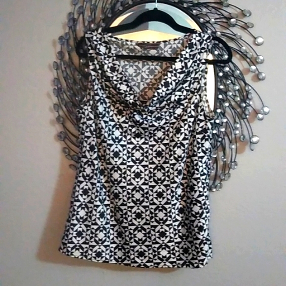 To the MAX Top - Picture 3 of 9